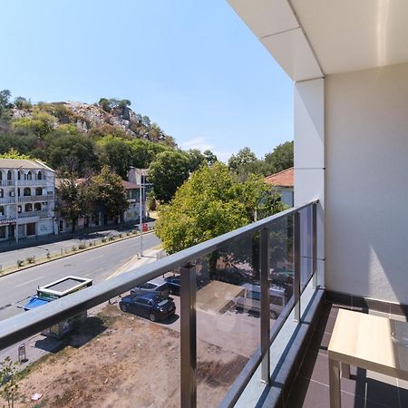 Modern 1-Bedroom Apartment With Free Parking Plovdiv Exterior photo